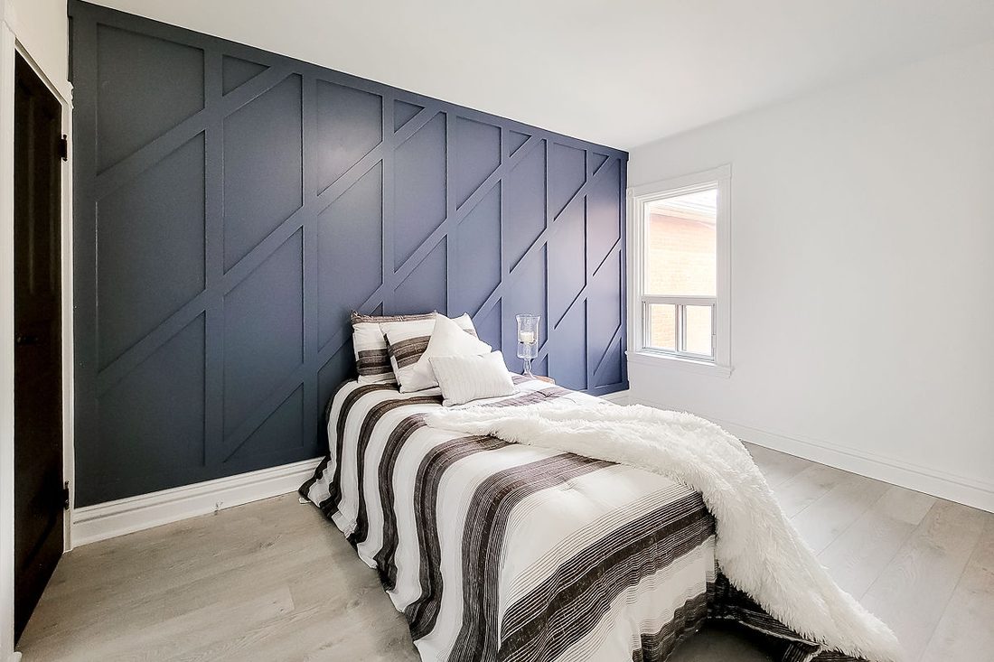 Navy feature wall by Evergreen Painting