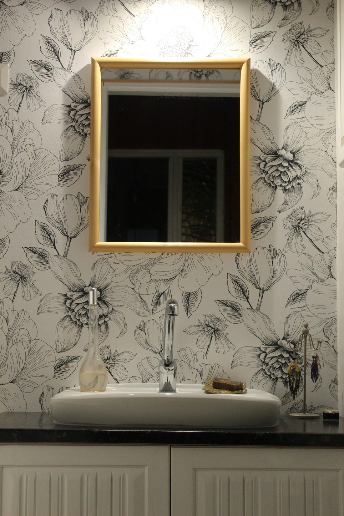 Wallpaper feature finish by Evergreen Painting